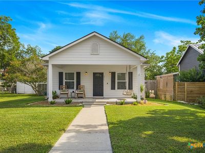 311 W Broadway St, Cuero, TX, 77954