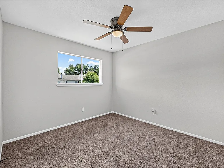 7932 Grow Ln — Photo 21