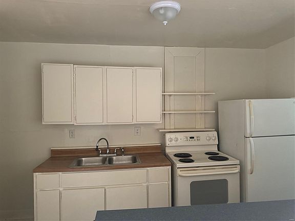 2nd image of 3412 Airway Ave