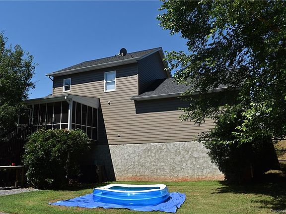 5th image of 1204 Wisteria Dr