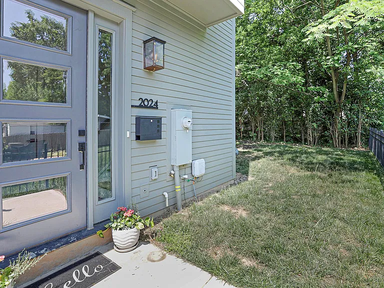 2024 Upstate Way — Photo 25