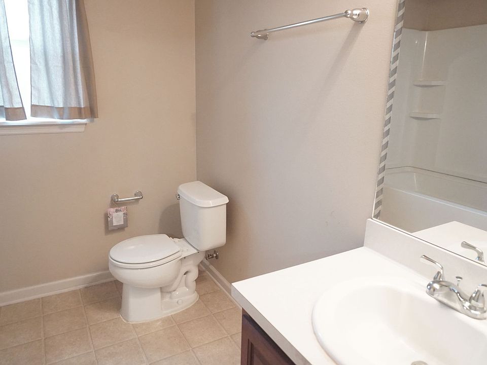 1st image of 76097 Deerwood Dr