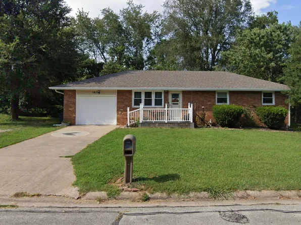 1911 E Kentwood Street, Republic, MO 65738