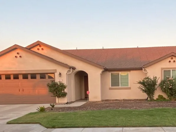 1957 Clover Dr, Dinuba, CA 93618