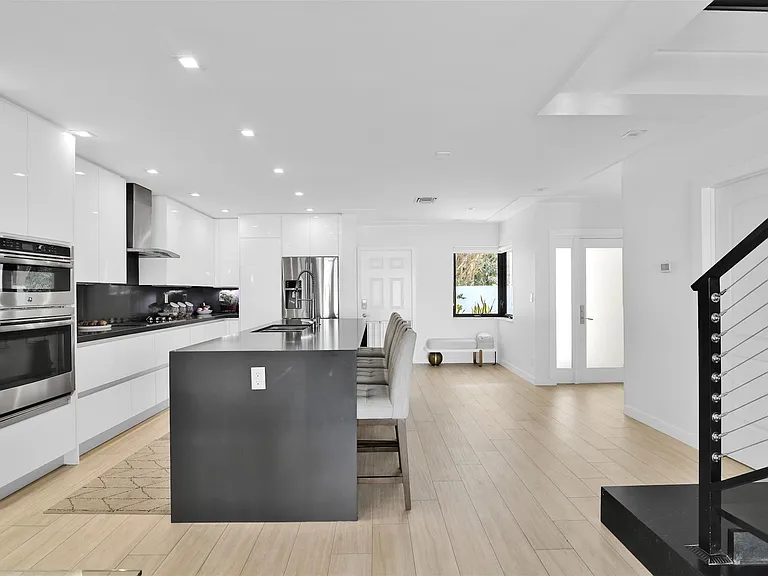 1035 Boca Cove Ln — Photo 6