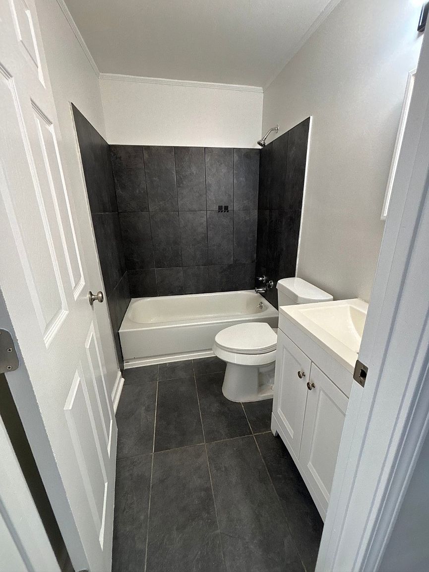 15452 Oldham St, photo 5