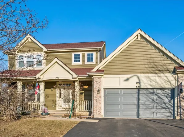 821 Red Barn Ln, Elgin, IL 60124