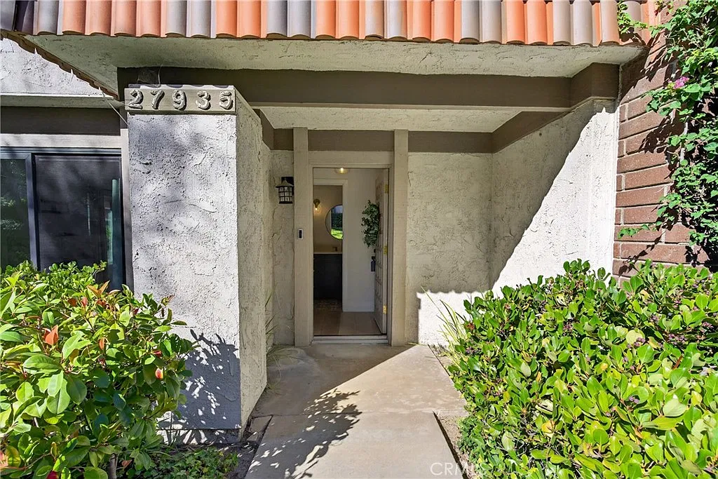 3 bed, 1439 sqft, $5,000 — Photo 2