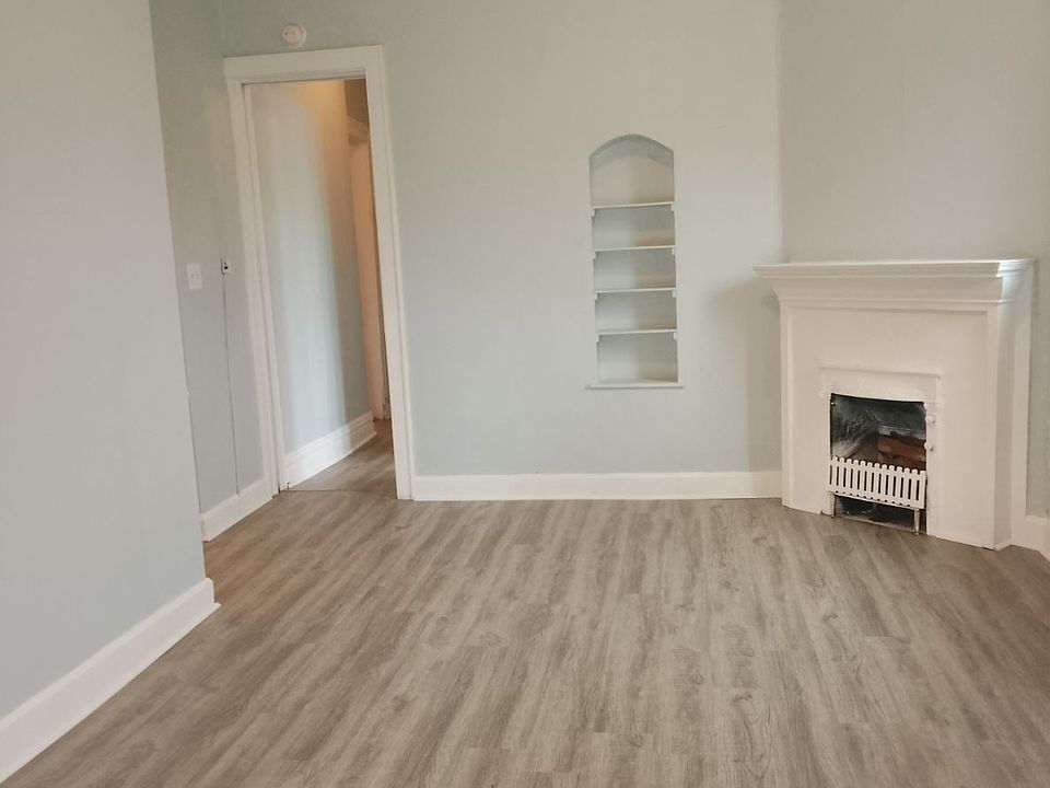1st image of 406 E Gilbert St #1