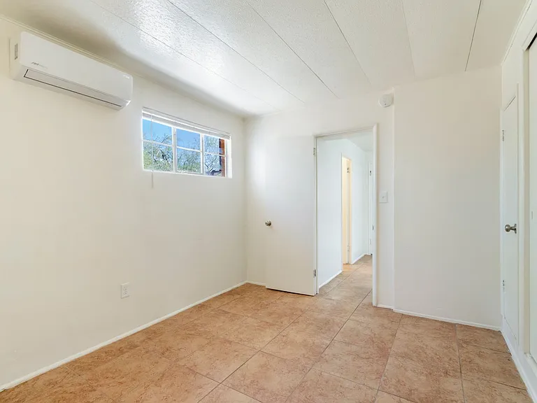3225 E Patricia St — Photo 11