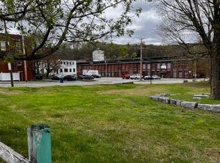 211-211 Fairmount St, Fitchburg, MA 01420