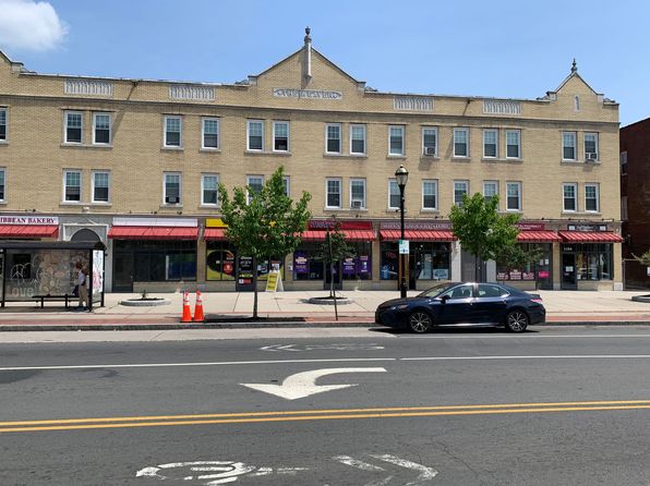 1154-1170 Albany Ave #B2