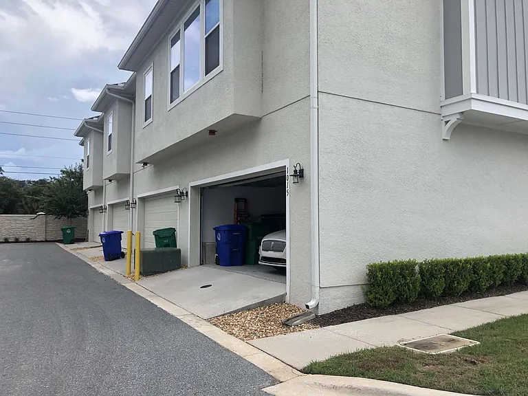 1011 Lychee Ct — Photo 21