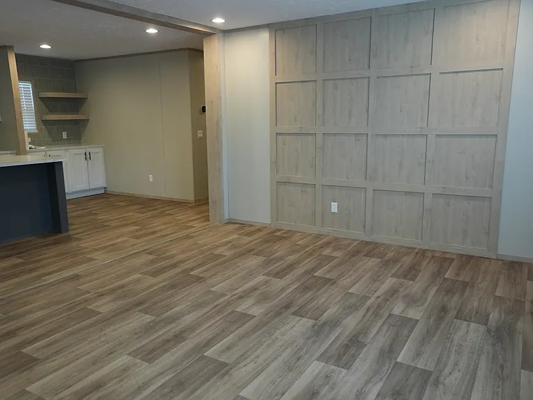 1812 S Odell Rd — Photo 3