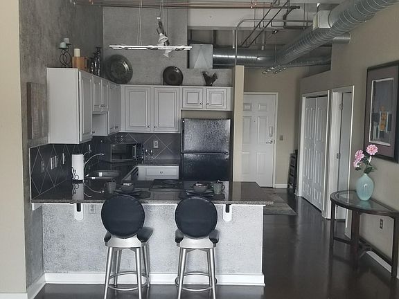 2nd image of 1535 Walnut St APT 503