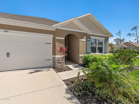 4th image of 1314 Middle Lake Dr