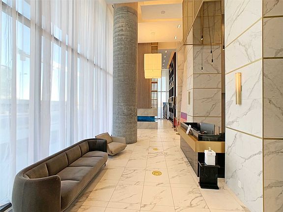5th image of 950 Portage Pkwy #4103