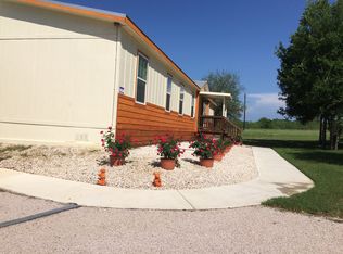 91 High Ridge Meadows Dr, Gonzales, TX 78629