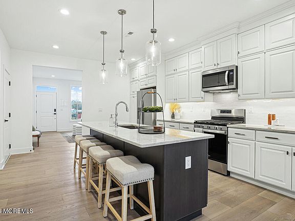 6th image of this home