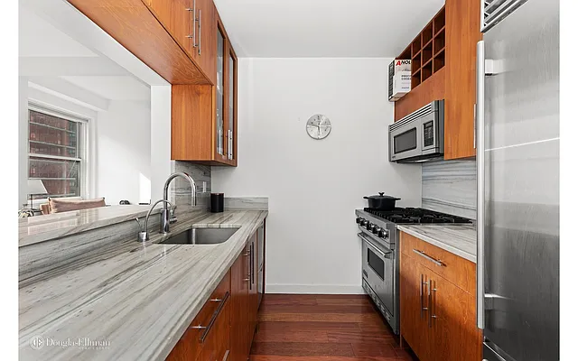 Rented by Douglas Elliman | media 13