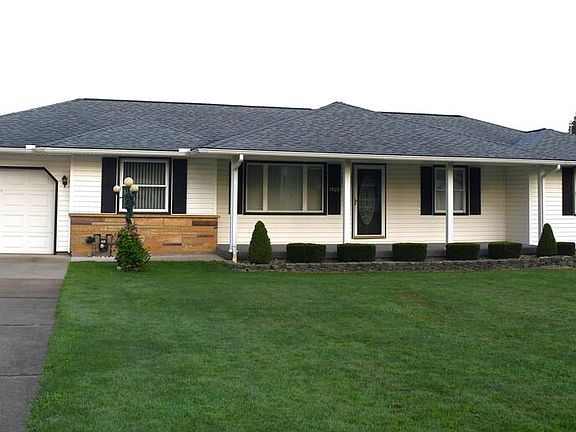 2nd image of 1507 Lake Lucy Rd