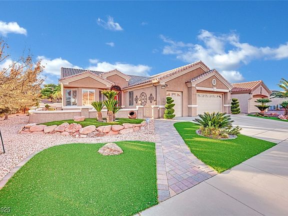 3rd image of 2813 Vista Butte Dr