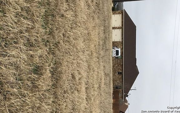 4th image of 716 Crestview