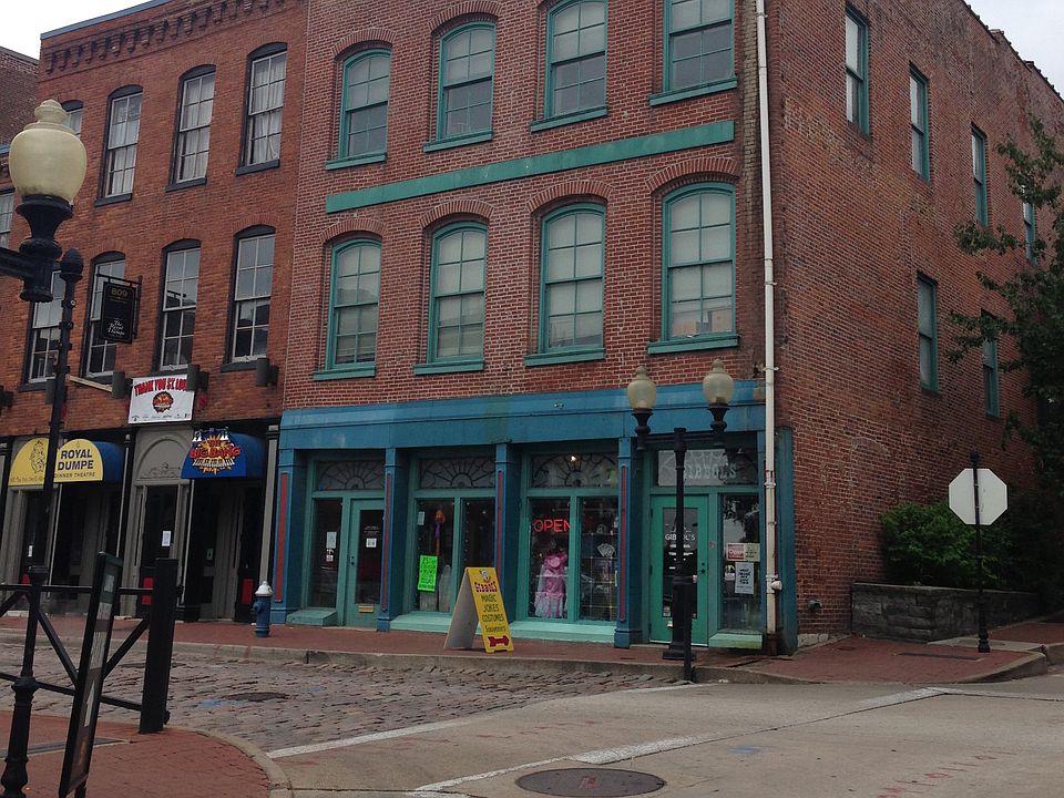 2nd image of 813 N 2nd St