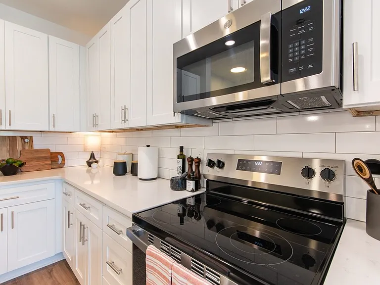 Spring Street Apartments — Photo 16