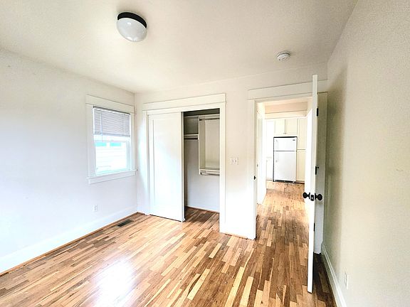 3rd image of 6623 N Vancouver Ave APT 2
