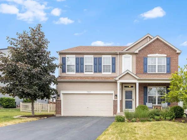 1107 Pineview Dr, Joliet, IL 60432