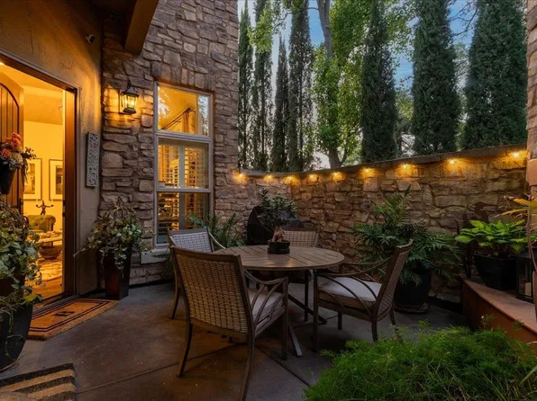 2430 Pavilions Place Ln Unit 401, Sacramento, CA 95825