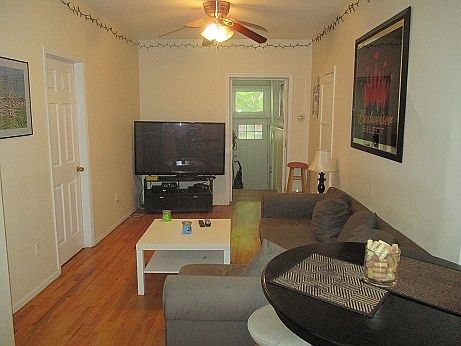 3rd image of 610 Jefferson St #1