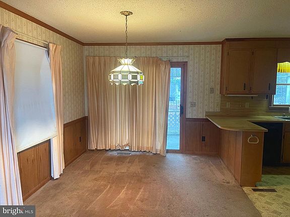 3rd image of 37339 Main St