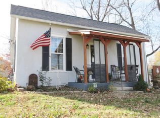 205 E Prairie Ln, Ash Grove, MO 65604