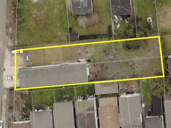 2817 Upperline St, New Orleans, LA 70115