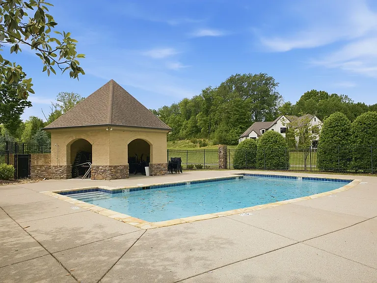 9617 Portofino Dr — Photo 49