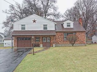 28 Lorelei Ln, Glenville, NY 12302