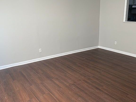 2nd image of 1062 W 59th Pl