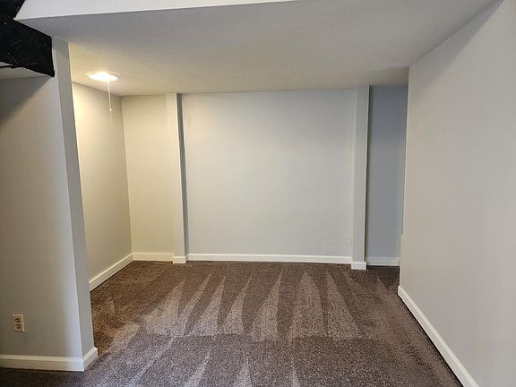4th image of 932 W 4th St #1FR