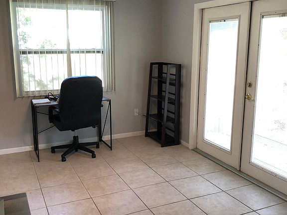 3rd image of 407 Ulelah Ave