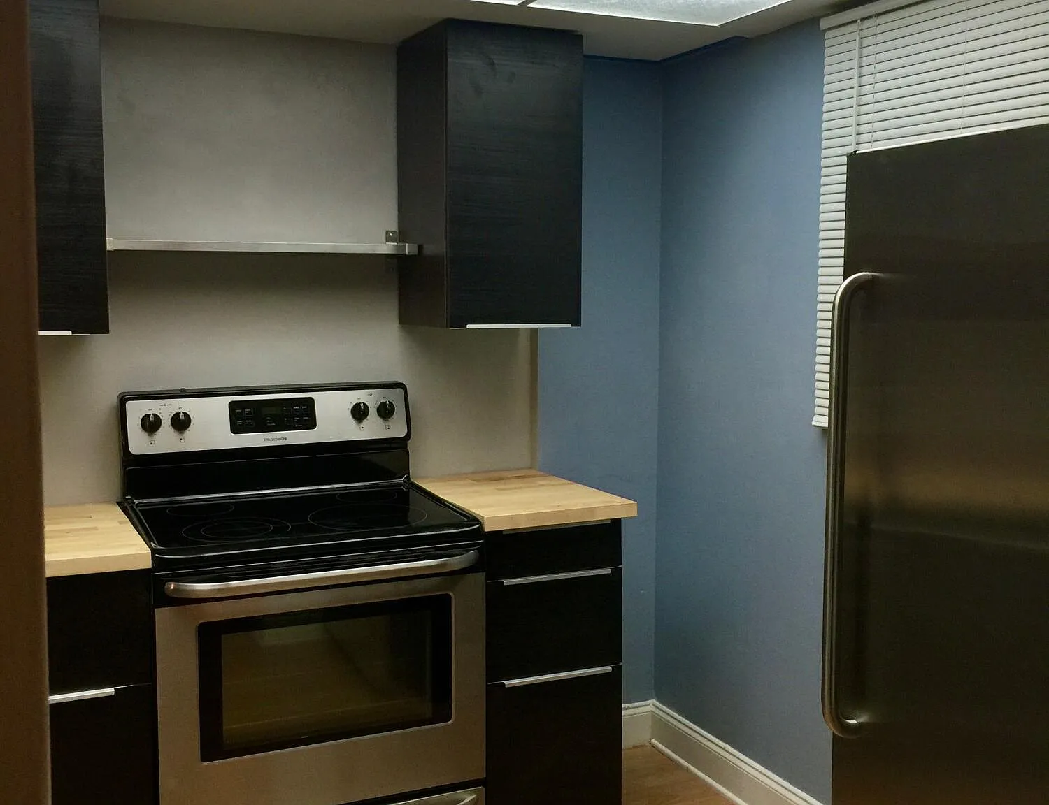 1 bed, 1.5 bath, 750 sqft, $1,800 — Photo 2