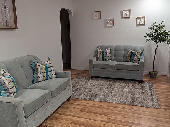 5th image of 2721 Sullivan Ct
