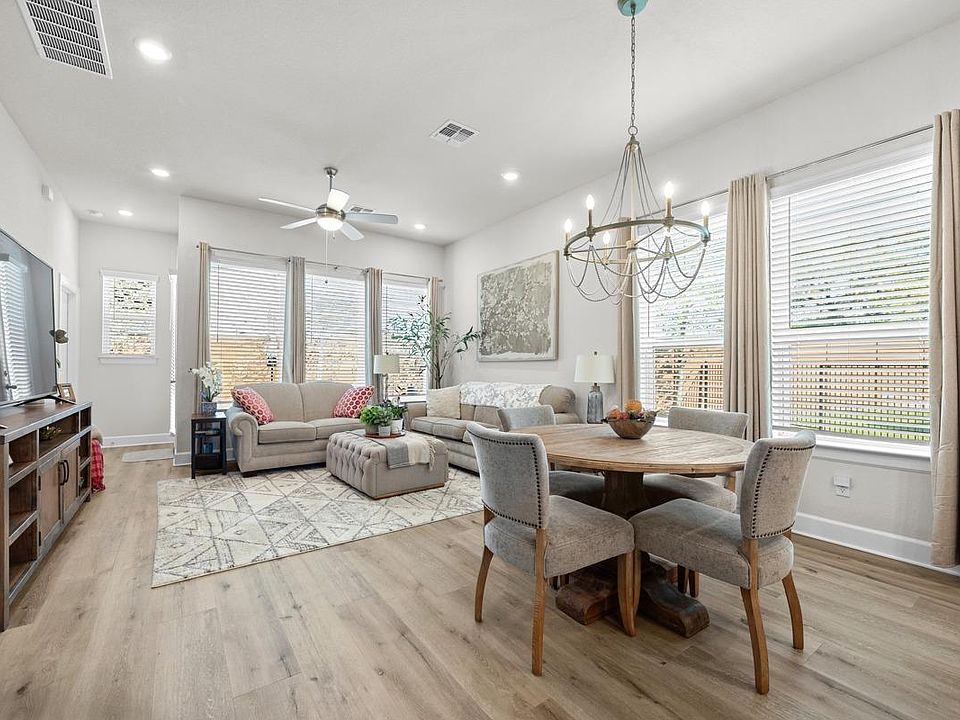 1st image of 144 Monterey Oak Trl