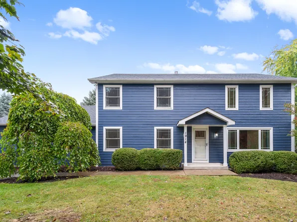 1914 Springdale Dr, Spring Grove, IL 60081