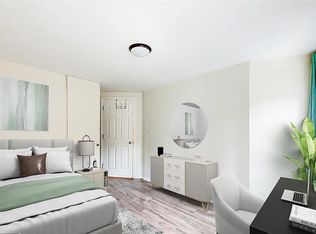 533 9th Ave #3A, New York, NY 10018
