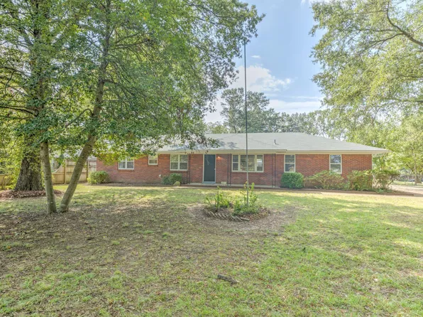2823 Altruria Rd, Bartlett, TN 38134