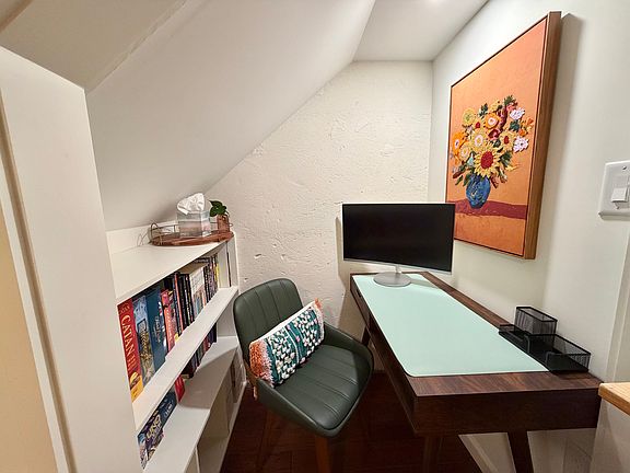 5th image of 1413 Hopkins St NW APT 1
