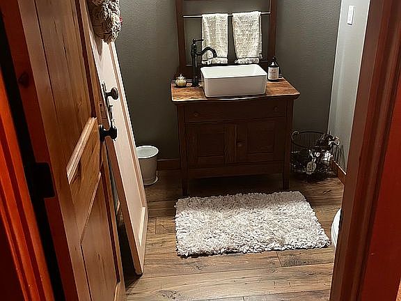 1/2 bath