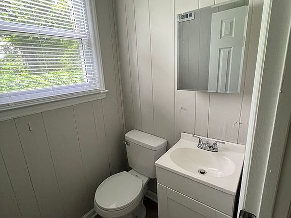 4th image of 5 Hall St